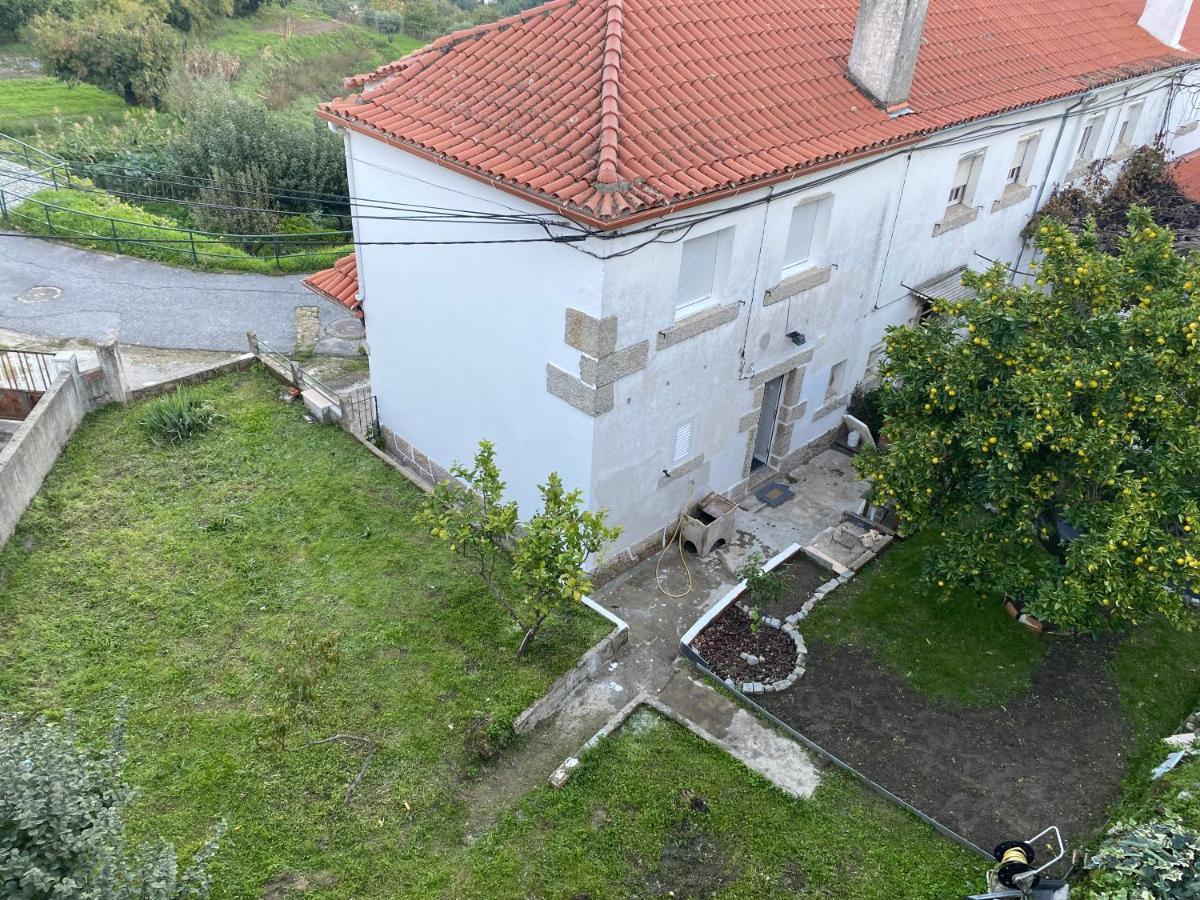 Moradia T2 Em Bairro Pitoresco Da Covilha Exterior photo
